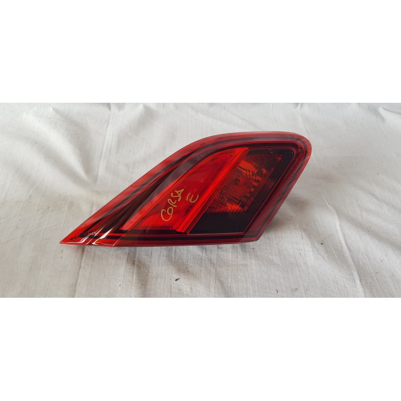 OPEL CORSA E FANALE FANALINO POSTERIORE SINISTRO SX INTERNO PORTELLONE 39012623