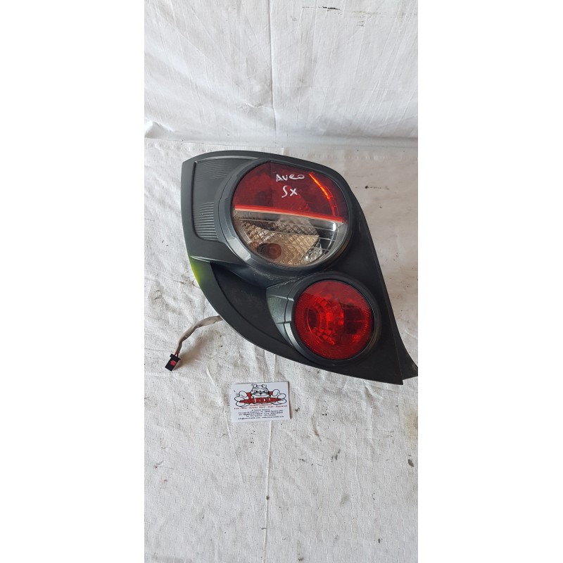 CHEVROLET AVEO T300 FANALE FARO FANALI STOP POSTERIORE SINISTRO SX 95470359