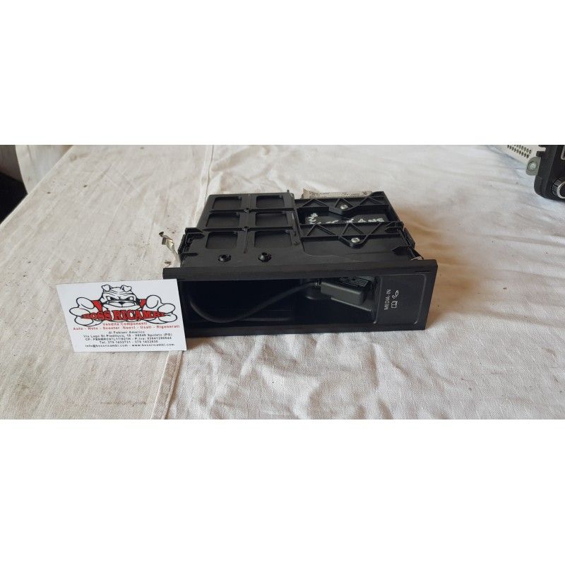 VOLKSWAGEN PASSAT B7 CENTRALINA PORTA MULTIMEDIALE MEDIA INTERFACCIA 5N0035341G