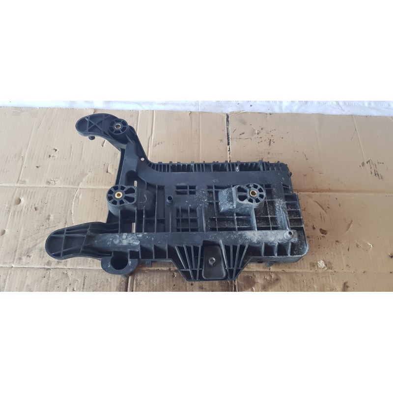 VOLKSWAGEN PASSAT B7 SUPPORTO BATTERIA 1K0915333