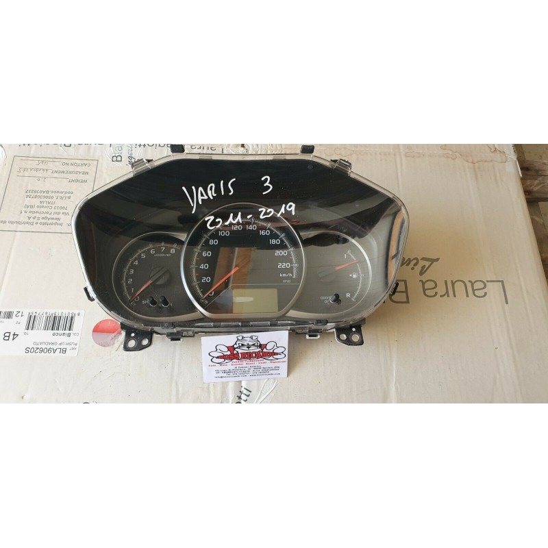 TOYOTA YARIS 4 SERIE QUADRO STRUMENTI CONTACHILOMETRI STRUMENTAZIONE BENZINA