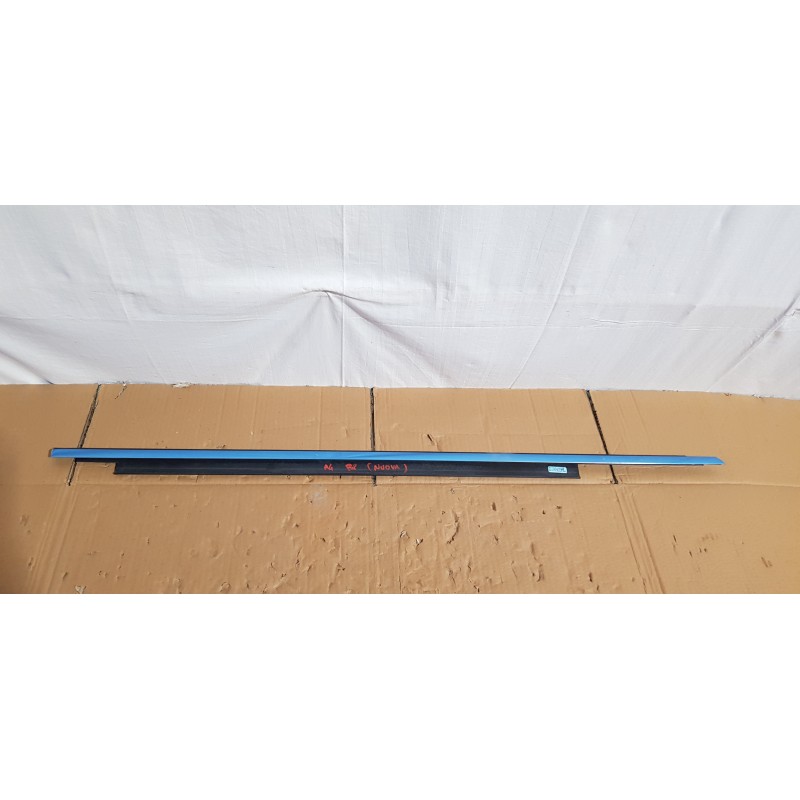 AUDI A4 B8 MODANATURA ESTERNA RASAVETRO SPORTELLO PORTA ANT DX 8K0853284J