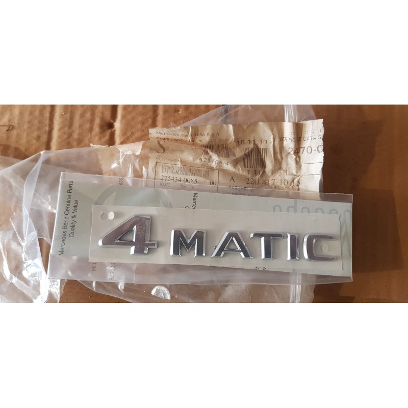 MERCEDES BENZ 4 MATIC EMBLEMA STEMMA ADESIVO PLASTIC ORIGINALE NUOVO A2208171015