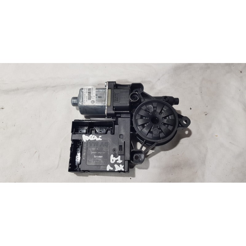 VOLKSWAGEN PASSAT B7 SW MOTORINO ALZACRISTALLO CENTRALINA SPORTELLO PORTA ANT DX