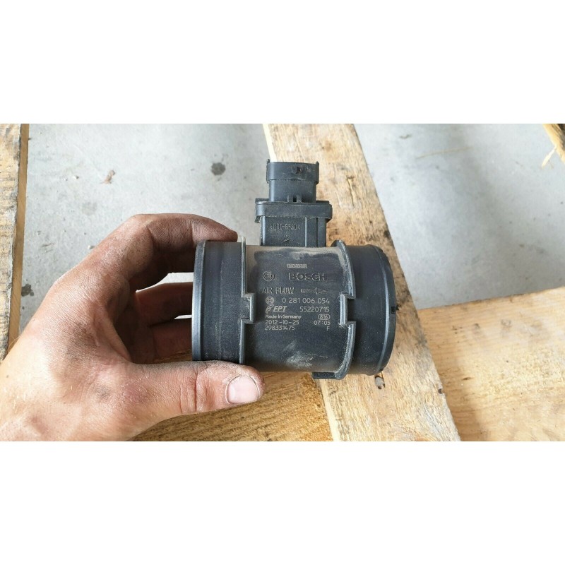 Dettagli su   ALFA ROMEO GIULIETTA MISURATORE MASSA ARIA DEBIMETRO SENSORE BOSCH 0281006054