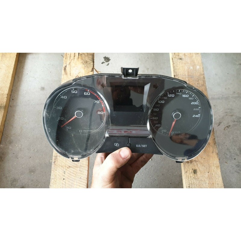 Dettagli su   SEAT IBIZA 6J QUADRO STRUMENTI CONTACHILOMETRI STRUMENTAZIONE DISPLAY 6J0920807K