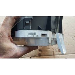 Dettagli su   MAZDA 2 DE QUADRO STRUMENTI CONTACHILOMETRI STRUMENTAZIONE DISPLAY 1.3 BENZINA