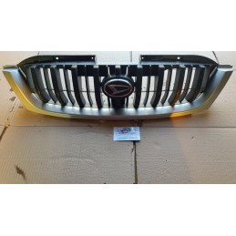 Dettagli su   DAIHATSU TERIOS PRIMA SERIE RESTYLING MASCHERINA STEMMA CALANDRA ANTERIORE