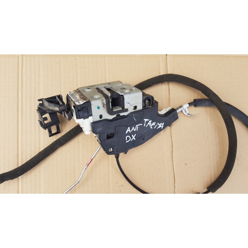 LANCIA THEMA SERRATURA CHIUSURA CENTRALIZZATA ANTERIORE DESTRA DX P04589916A