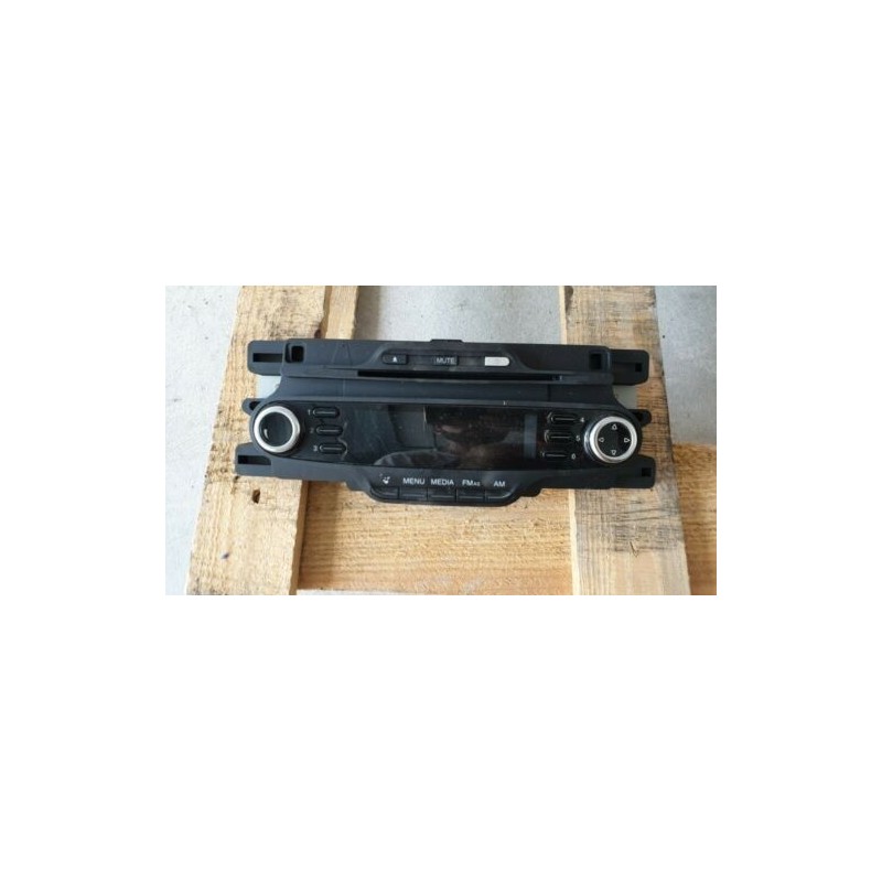 Dettagli su   ALFA ROMEO GIULIETTA AUTORADIO CD MEDIA CARICATORE ALFA 940 MP3 PLUS AUX 2+
