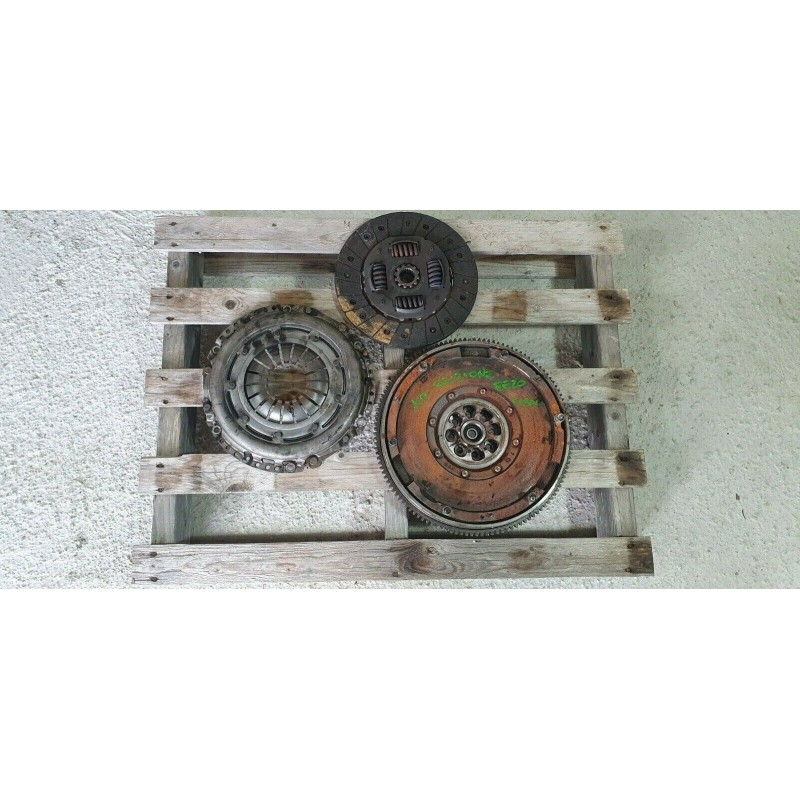 SUBARU FORESTER IMPREZA LEGACY OUTBACK VOLANO BIMASSA KIT FRIZIONE